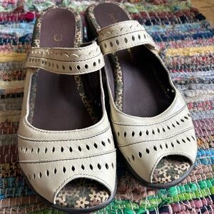 Jambu Cream Sandals with Intricate Cutout Design